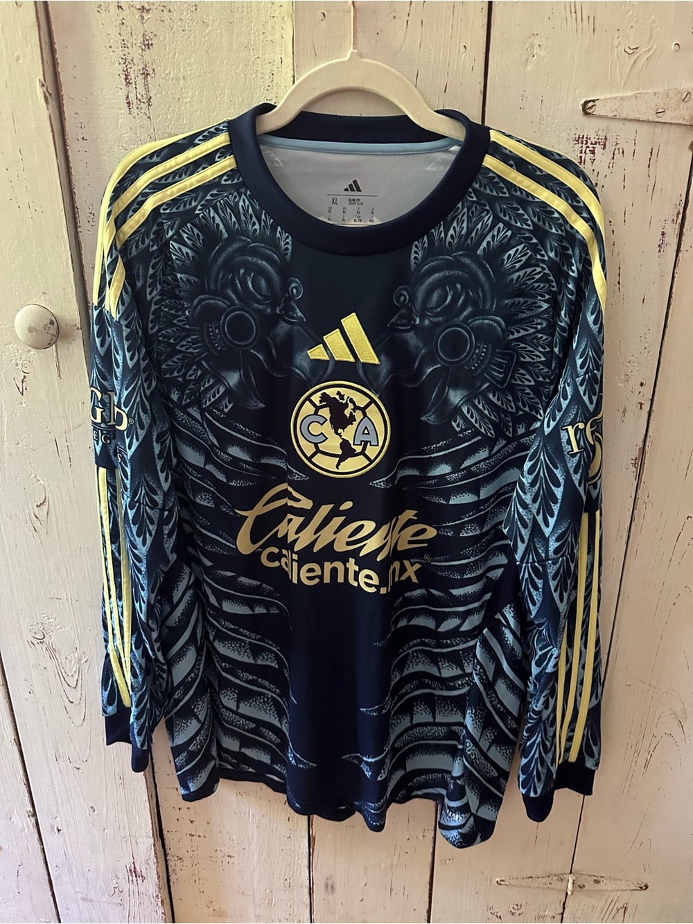 Adidas Club América long sleeved Jersey - BNWT. Men’s size XL